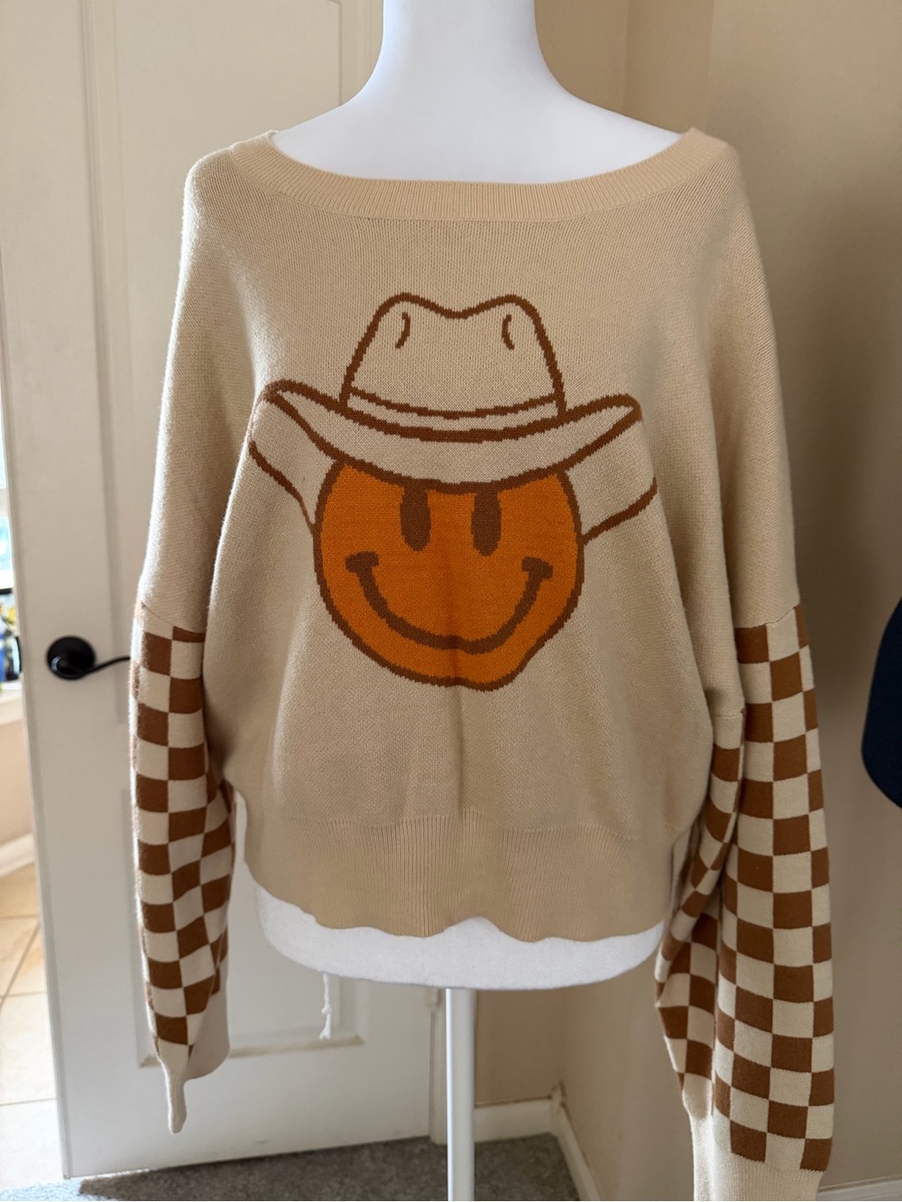 Originality Checkerboard Crewneck Sweater in Beige and Brown